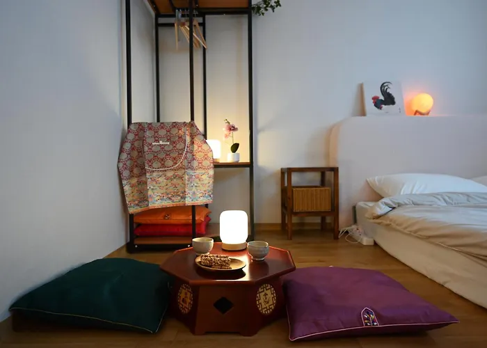 Moonlight Retreat From Gangnam Bangbae Naebang * 首爾